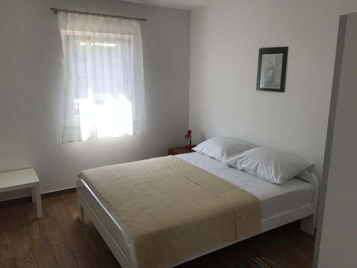 Apartments Kuk Шіло Екстер'єр фото