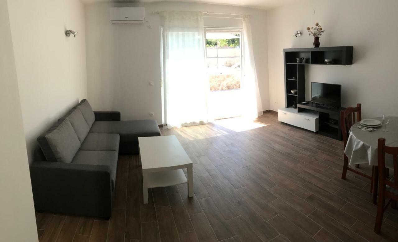 Apartments Kuk Шіло Екстер'єр фото