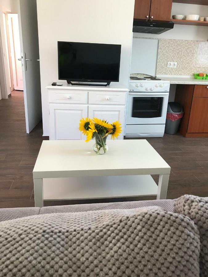 Apartments Kuk Шіло Екстер'єр фото