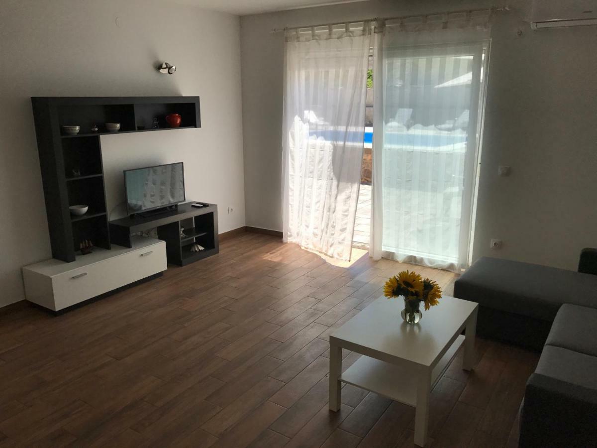 Apartments Kuk Шіло Екстер'єр фото