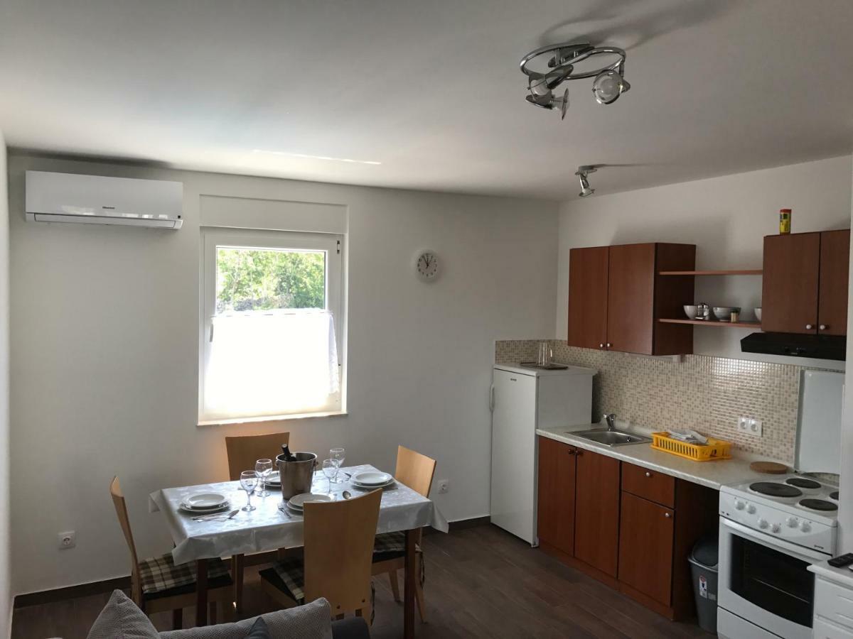 Apartments Kuk Шіло Екстер'єр фото